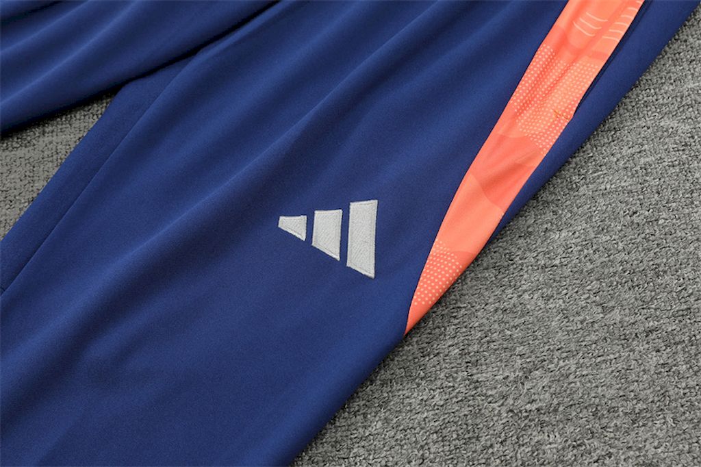 Unisex Manchester United 2024/25 Half-Zip Adult Sweater+Pant 14001 - Image 4