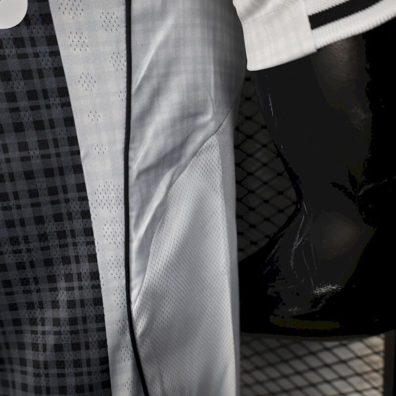 Newcastle United 2025/26 Home Jersey Player Version - Image 5