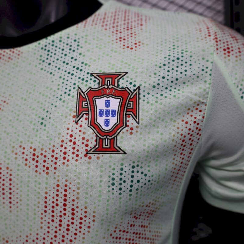 Portugal 2025/26 Pre-match training Jersey Player Version - Image 3