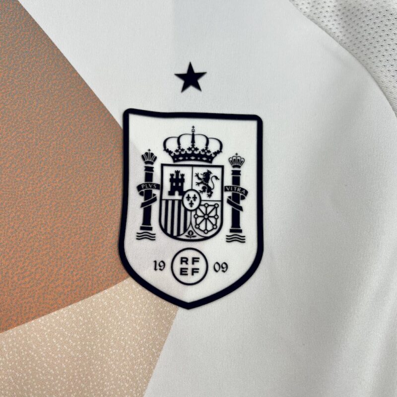 Spain 2025/26 Away Jersey - Image 5