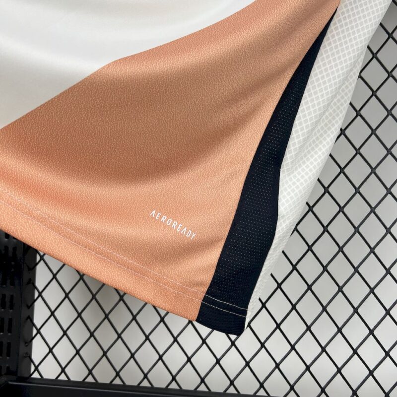 Spain 2025/26 Away Jersey - Image 4