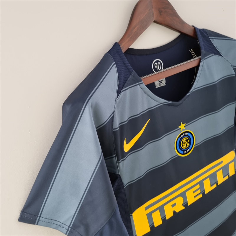 Inter Milan 2004/05 Third Retro Jersey - Image 3