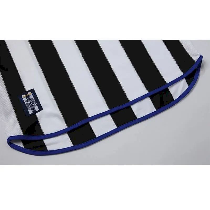 Newcastle United 2000/01 Home Retro Jersey - Image 4