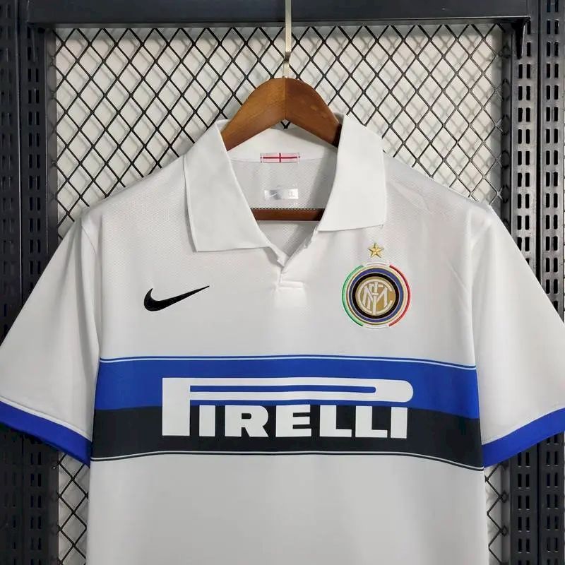 Inter Milan 2009/10 Away Retro Jersey - Image 8