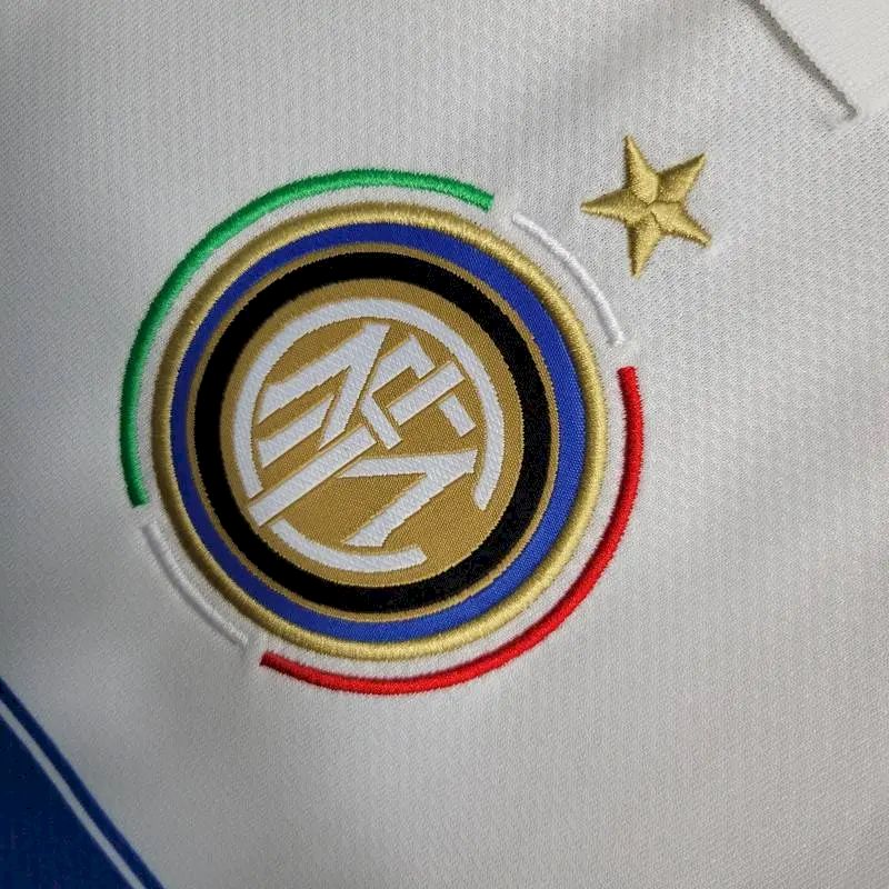 Inter Milan 2009/10 Away Retro Jersey - Image 9