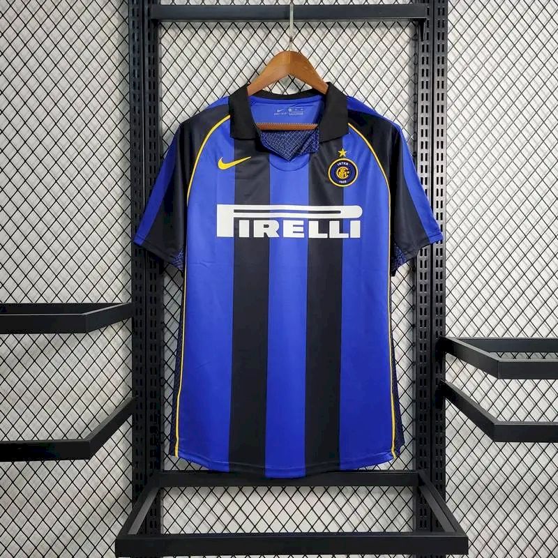 Inter Milan 2001/02 Home Retro Jersey - Image 2