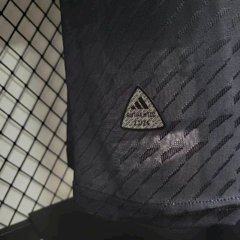 Real Madrid 2024/25 Pre-Match Training Jersey Player Version - Image 4