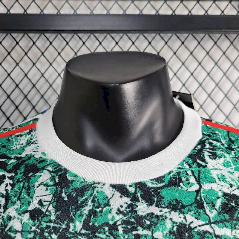 Manchester United 2024/25 Stone Roses Originals Icon Edition Jersey Player Version - Image 6