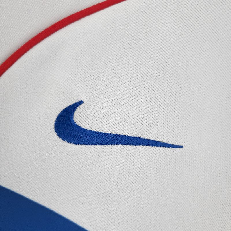 Universidad Catolica 2002 Home Retro Jersey - Image 5