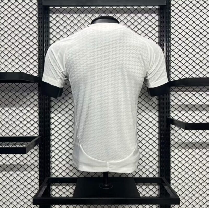 Real Madrid 2024/25 Home Jersey Player Version - Image 3