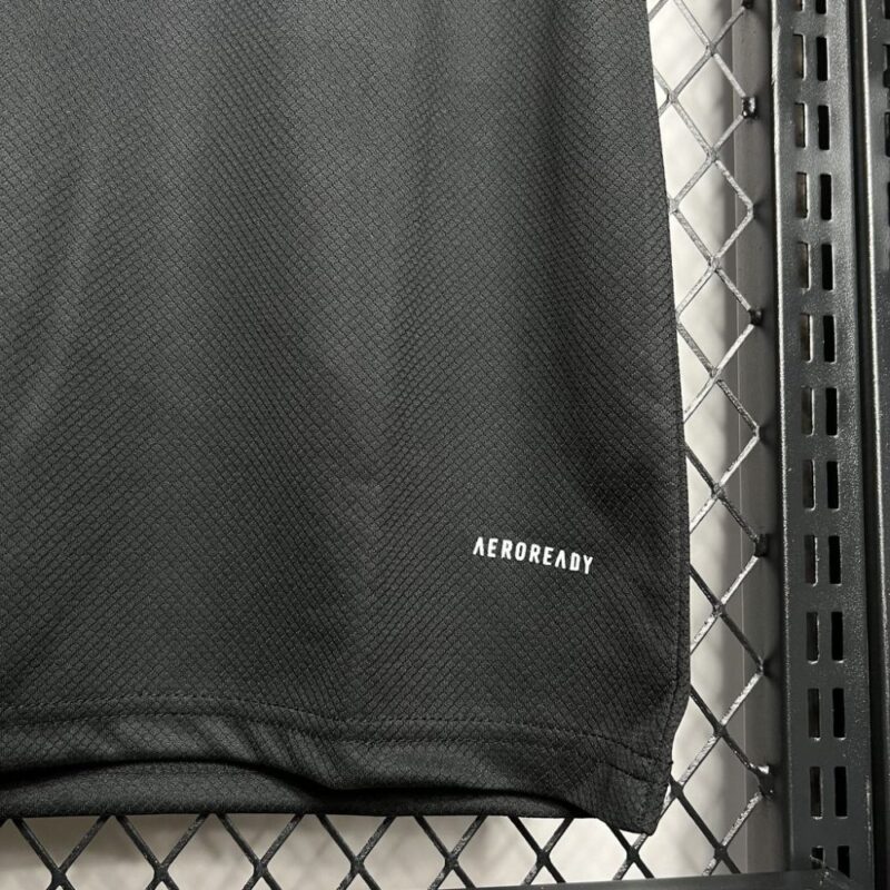 Manchester United 2024/25 Fourth goalkeeper Jersey - Image 4