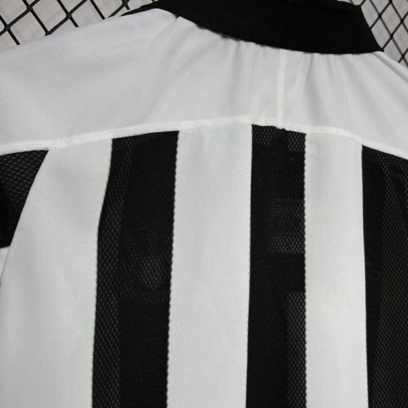 Newcastle United 2003/05 Home Long Sleeves Retro Jersey - Image 7