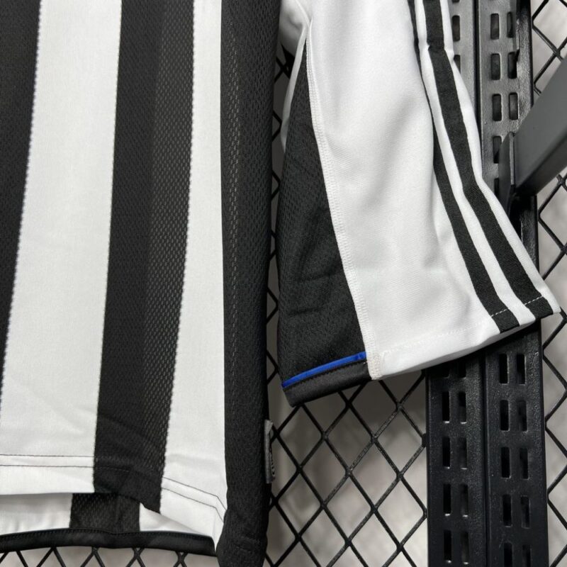 Newcastle United 2003/05 Home Long Sleeves Retro Jersey - Image 3