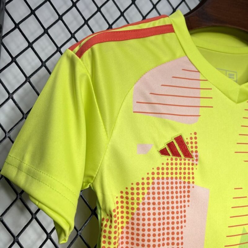 Celtic 2024/25 Goalkeeper Kids Kit - Image 6