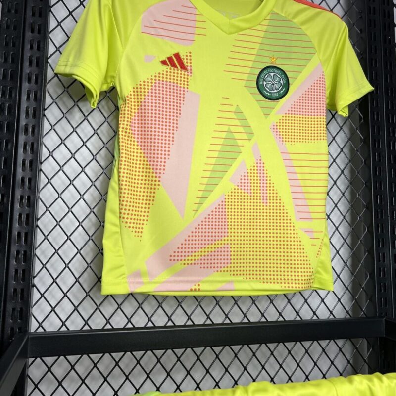 Celtic 2024/25 Goalkeeper Kids Kit - Image 5