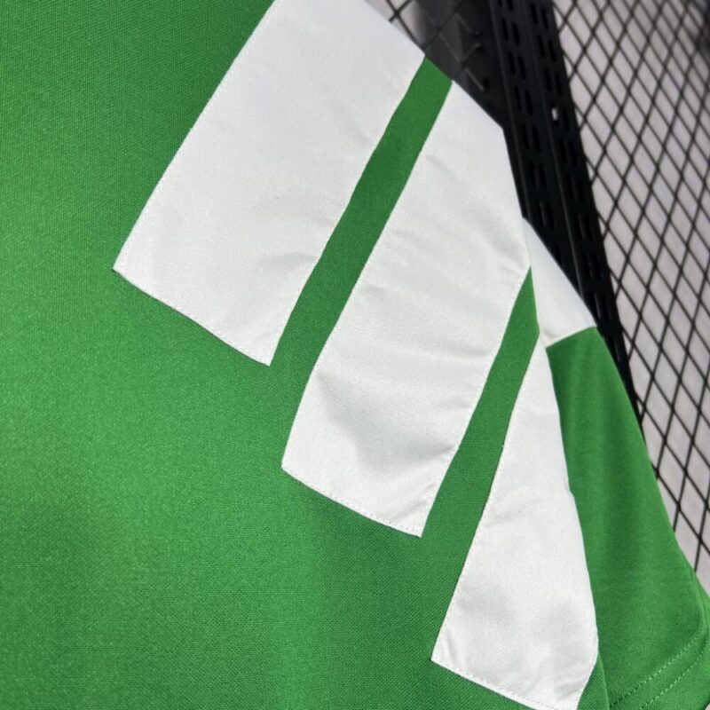 Liverpool 1992/93 Away Retro Jersey - Image 5