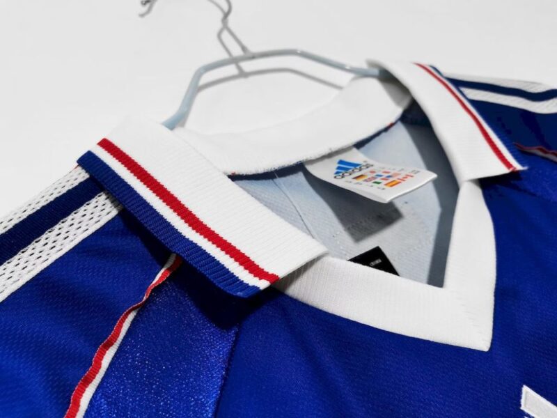 France 1998 World Cup Home Long Sleeves Retro Jersey - Image 9