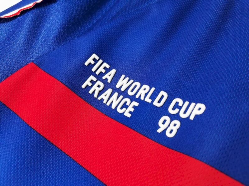 France 1998 World Cup Home Long Sleeves Retro Jersey - Image 7