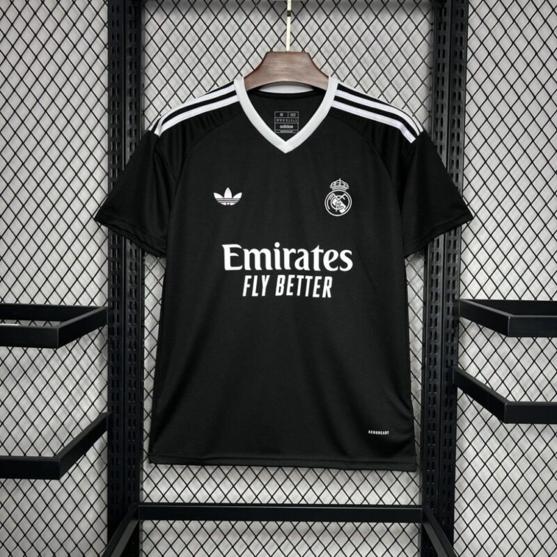 Real Madrid 2024/25 Training Jersey - Image 7