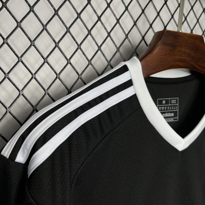 Real Madrid 2024/25 Training Jersey - Image 6