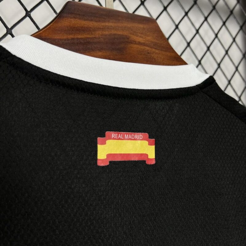 Real Madrid 2024/25 Training Jersey - Image 3