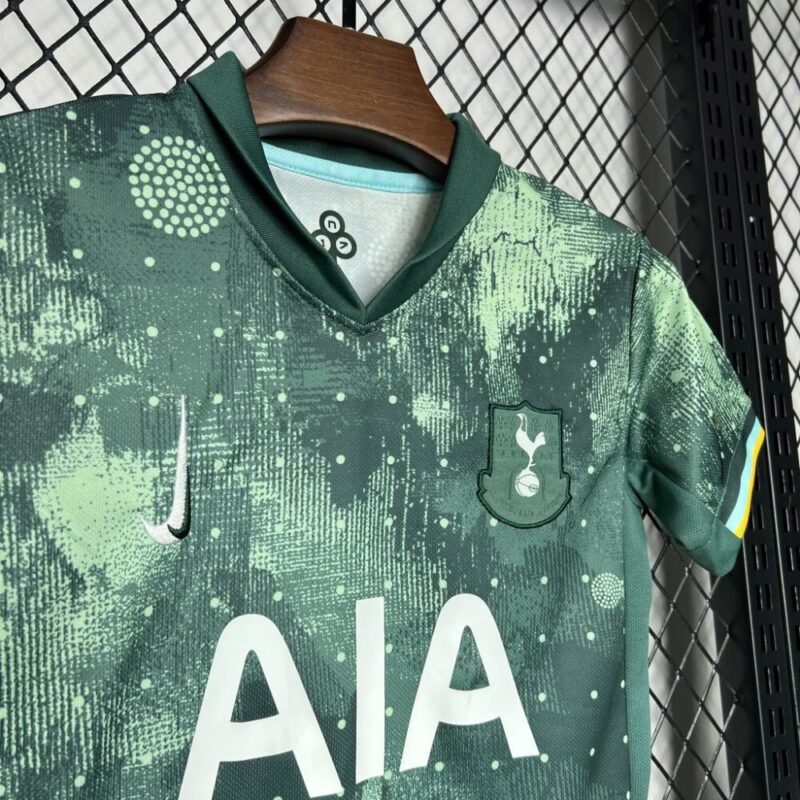 Tottenham Hotspur 2024/25 Third Kids Kit - Image 4