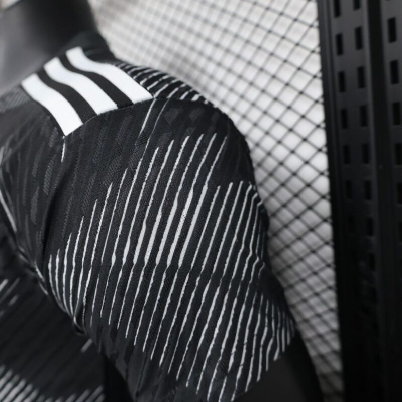 Japan 2024/25 Black Jersey Player Version - Image 7