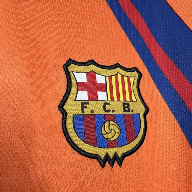 Barcelona 1998/99 Away Retro Jersey - Image 3