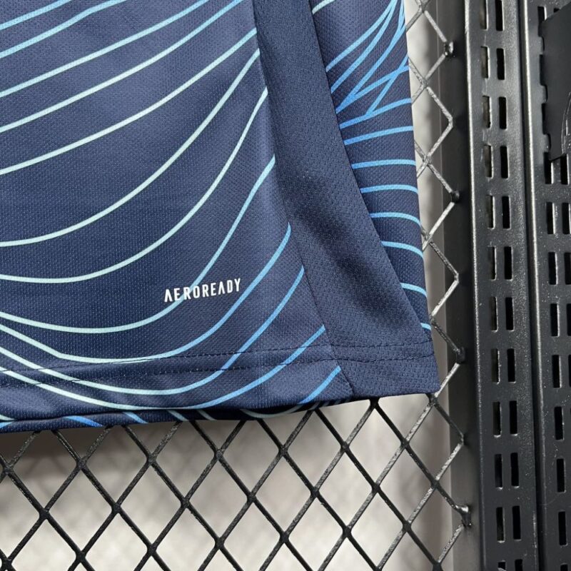 Leeds United F.C. 2024/25 Third Jersey - Image 4