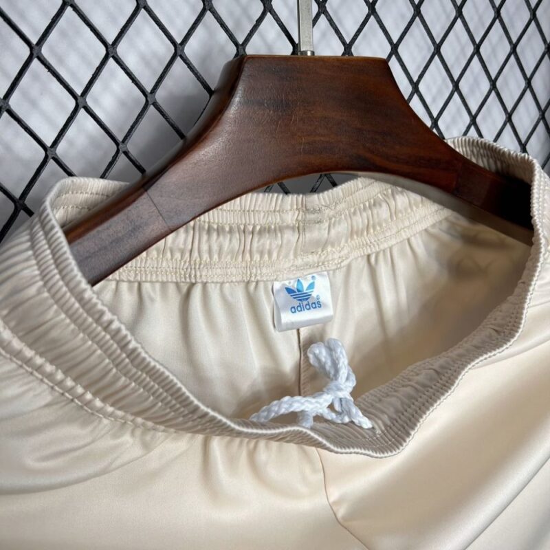 Bayern Munich 2024/25 Third Shorts - Image 5