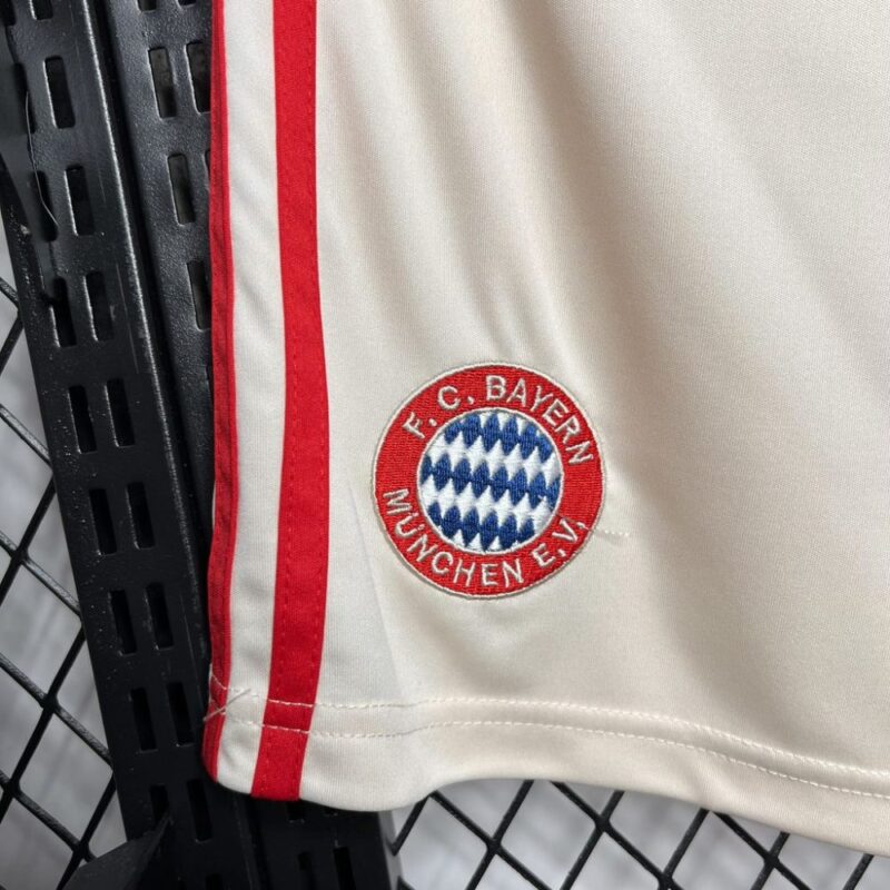 Bayern Munich 2024/25 Third Shorts - Image 4