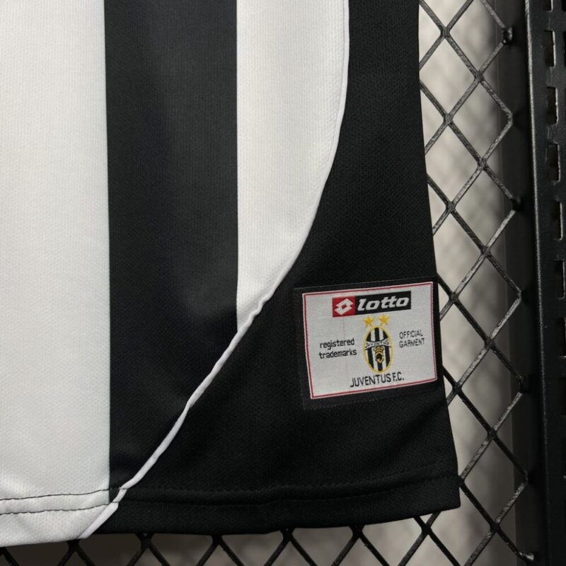 Juventus 2002/03 Home Champions Leagues Retro Jersey - Image 3