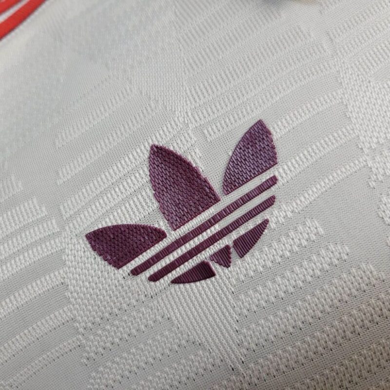 Bayern Munich 2024/25 Third Jersey Player Version - Image 10