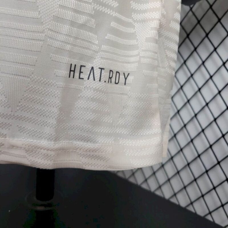 Bayern Munich 2024/25 Third Jersey Player Version - Image 4