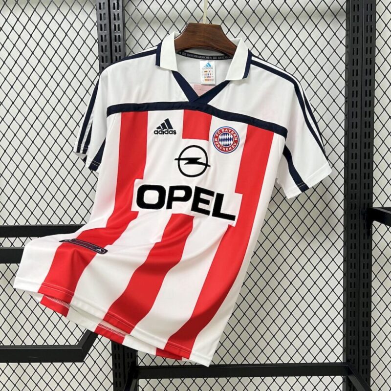 Bayern Munich 2000/01 Away Retro Jersey
