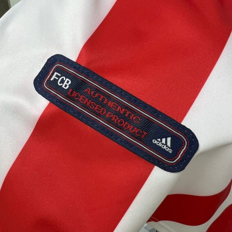 Bayern Munich 2000/01 Away Retro Jersey - Image 9