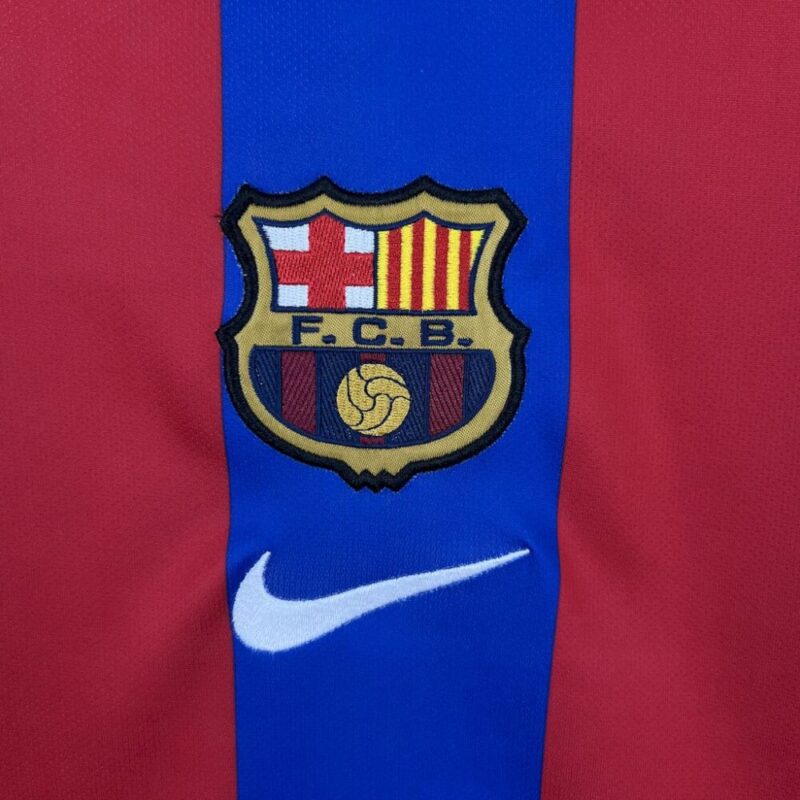 Barcelona 2001/02 Home Retro Jersey - Image 4