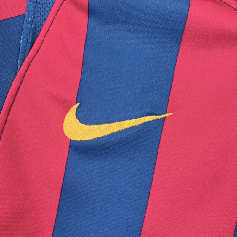 Barcelona 2005/06 Home Retro Jersey - Image 7