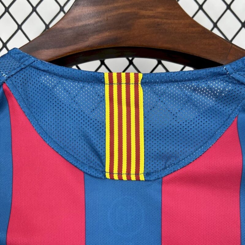 Barcelona 2005/06 Home Retro Jersey - Image 3