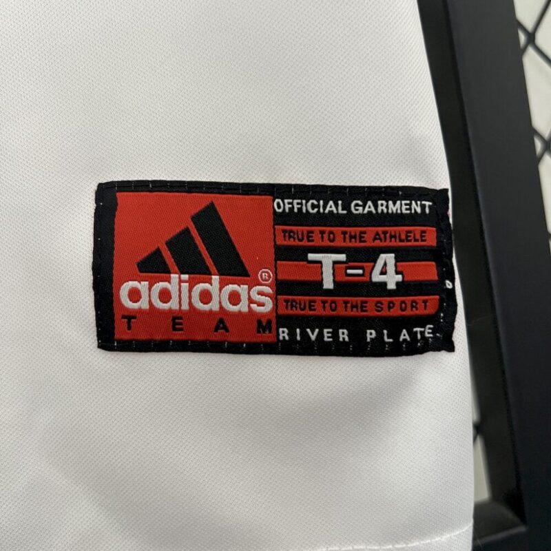 River Plate 1998/99 Home Retro Jersey - Image 6