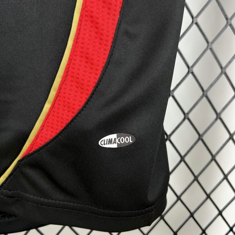 AC Milan 2006/07 Third Retro Jersey - Image 3