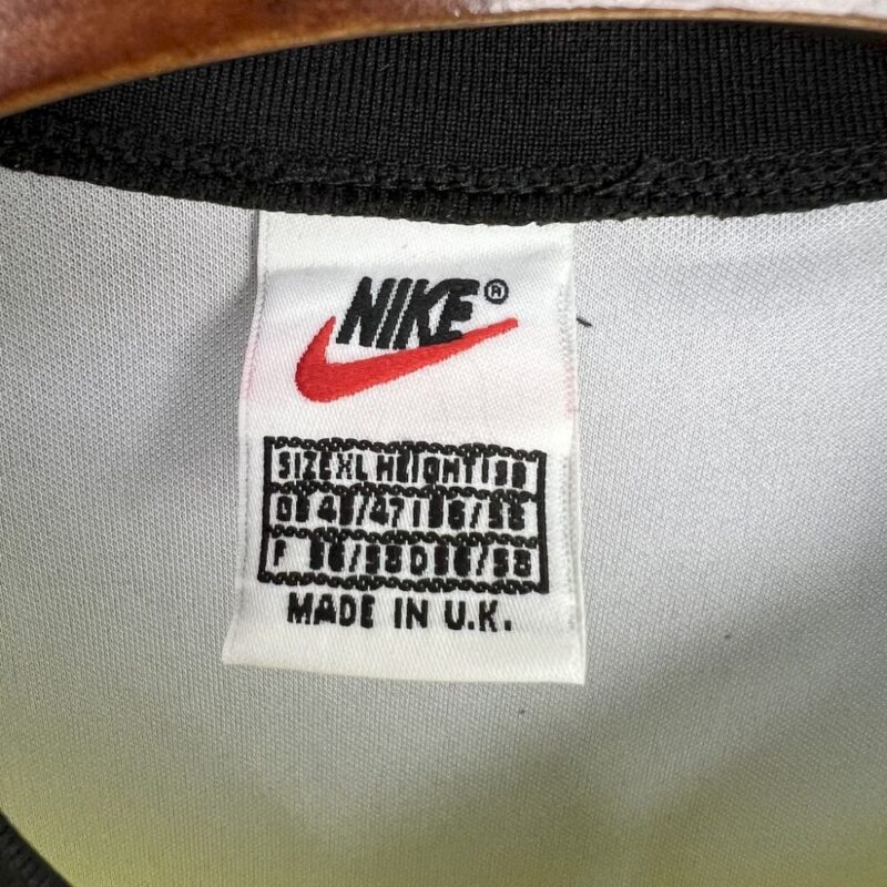 Borussia Dortmund 1996/97 Home Retro Jersey - Image 6