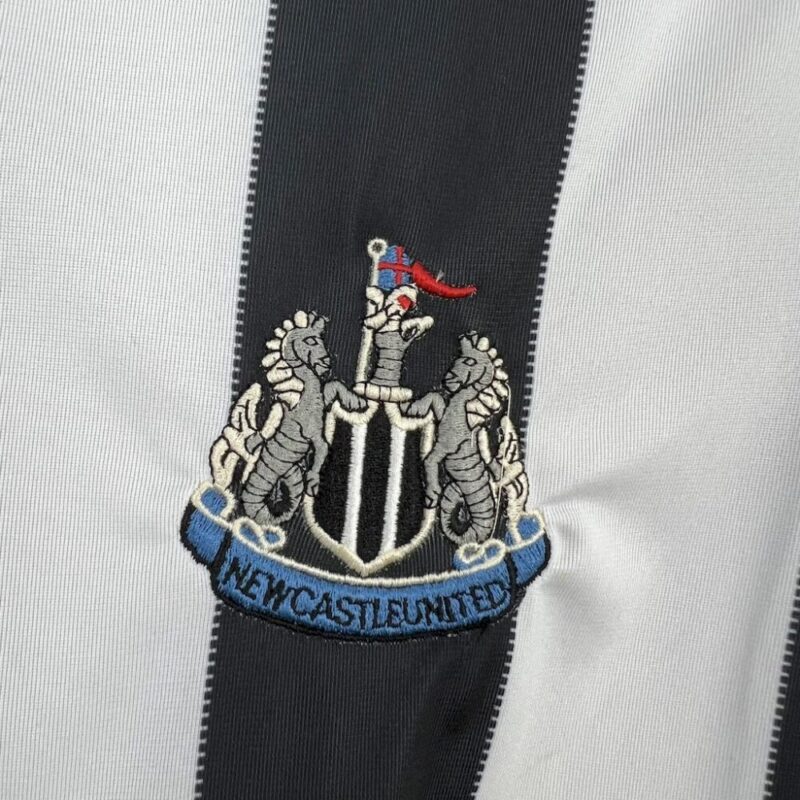 Newcastle United 1999/00 Home Retro Jersey - Image 8