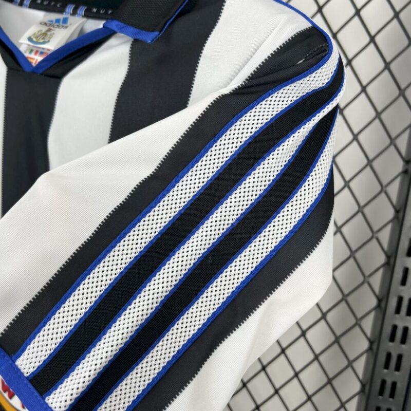 Newcastle United 1999/00 Home Retro Jersey - Image 3