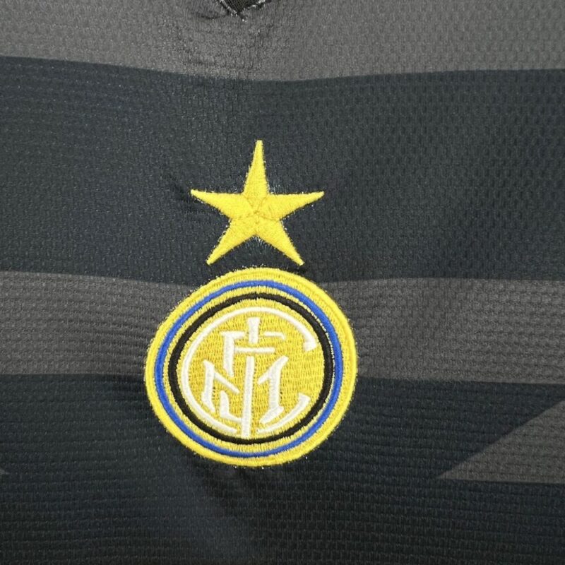 Inter Milan 1997/98 Third Retro Jersey - Image 4