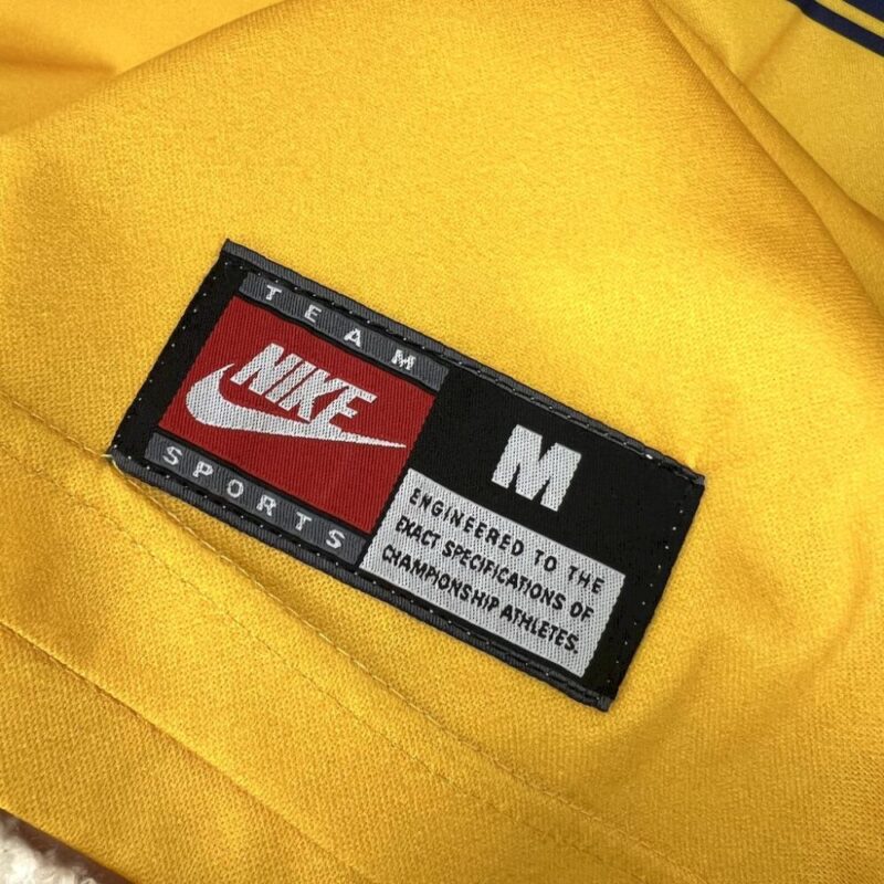 Arsenal 1997/99 Away Retro Jersey - Image 8