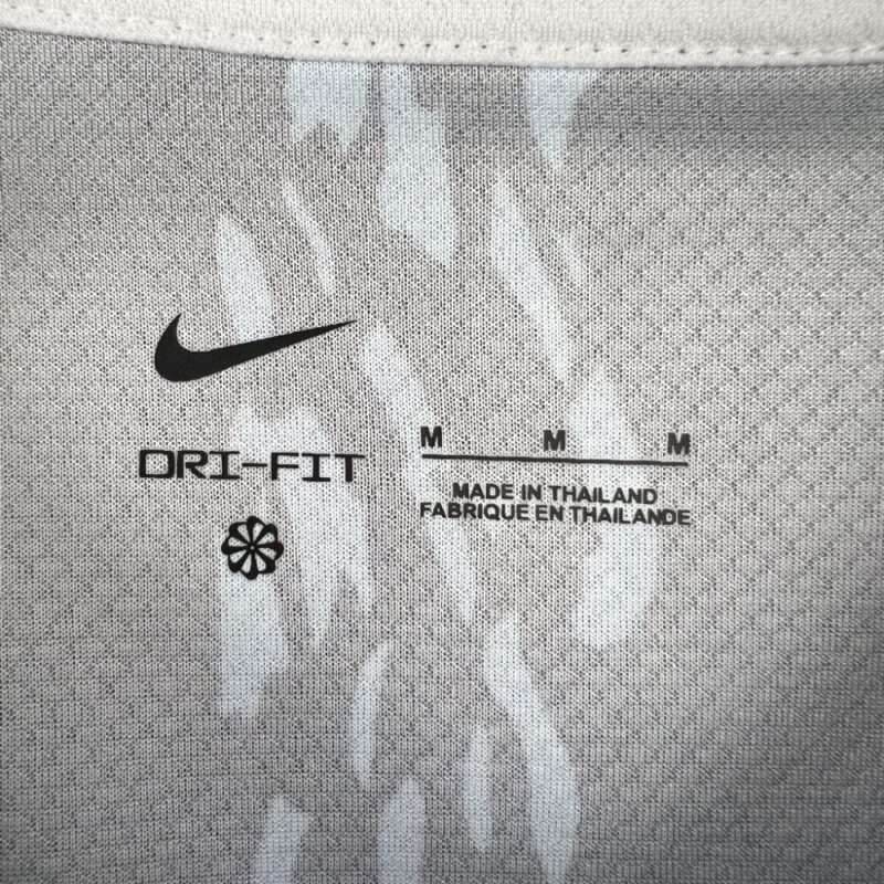 Barcelona 2024/25 Black Lion Jersey - Image 3