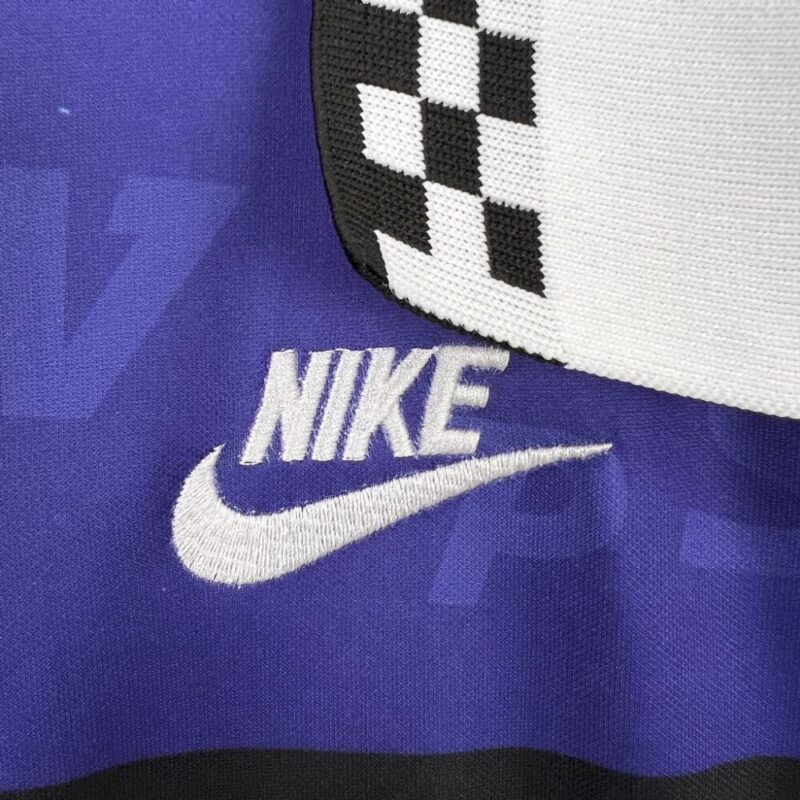 PSV Eindhoven 1996/97 Away Retro Jersey - Image 6