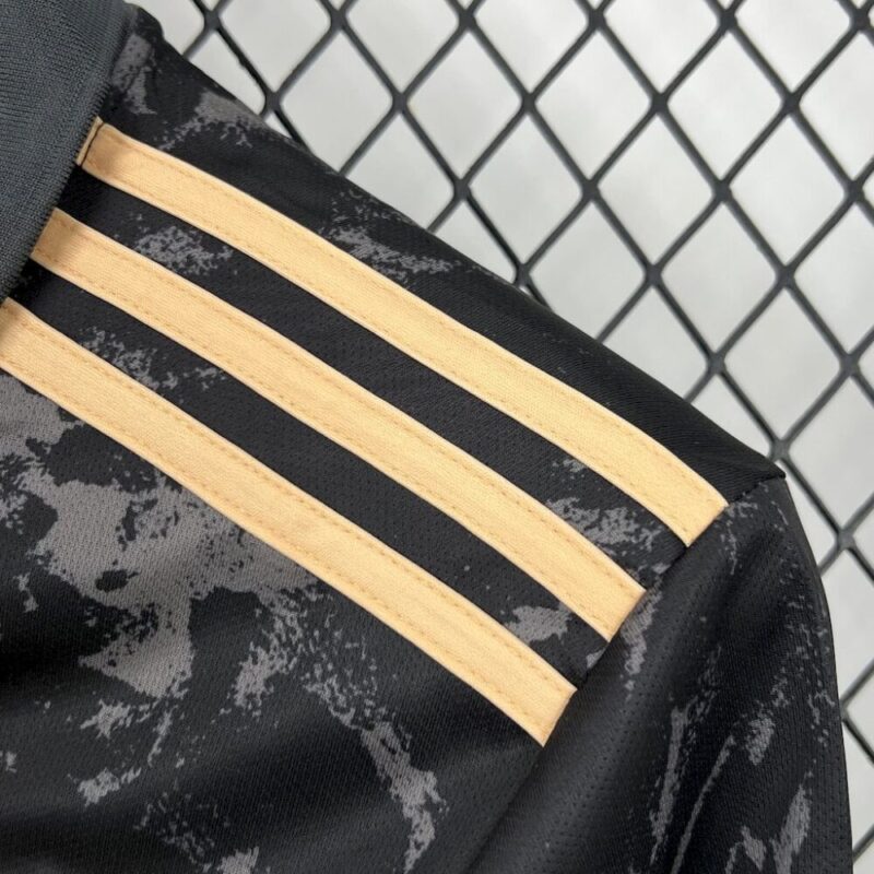 Ajax 2025/26 Stone Island Jersey - Image 4