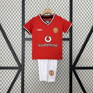 Manchester United 2000/02 Home Kids Retro Jersey And Shorts